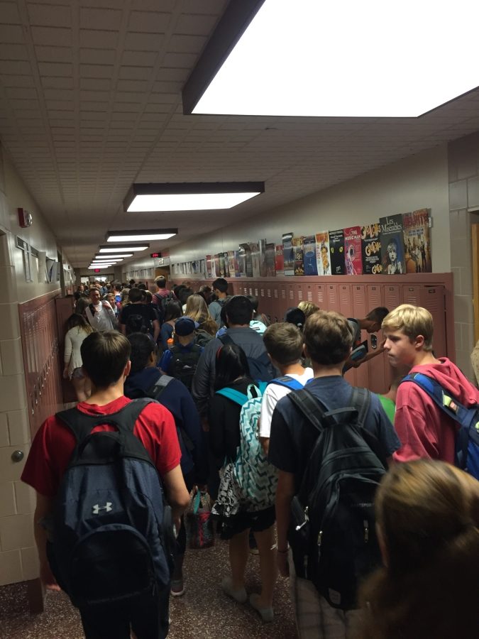 Hershey High School students leave seventh period after a long day of school on September 14, 2016. The busy time at end of the day was a difficult time to navigate the school hallways. (Broadcaster/Mallory Drayer). 