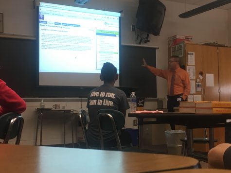 Derry Township School District Superintendent Joseph McFarland presents a powerpoint to students during the community day session “Local Politics: Getting to know your School Board” on October 7, 2016. The session was part of HHS’ community day. (Broadcaster/Joel Neuschwander)