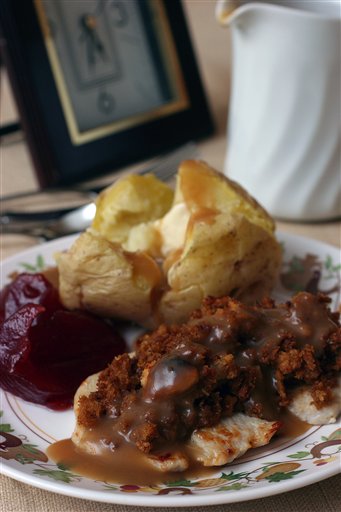  A Thanksgiving meal in 30 minutes is quite possible. Turkey cutlets, instant stuffing and canned cranberry sauce turn the labor intensive meal into a possibility for any night of the year, or for after a long work day on Thanksgiving.(AP Photo/Larry Crowe)