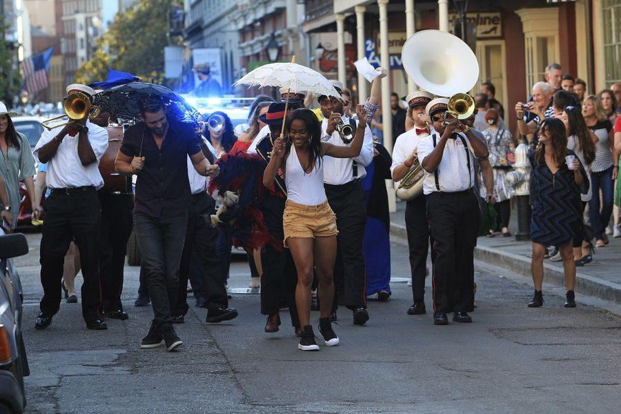 Nick and Rachel joined in with some street performers on this one-on-one date in New Orleans, Louisiana. Rachel received the first impression rose in the first episode and the two of them still have undeniable chemistry.  
(ABC/Mark Coffey)