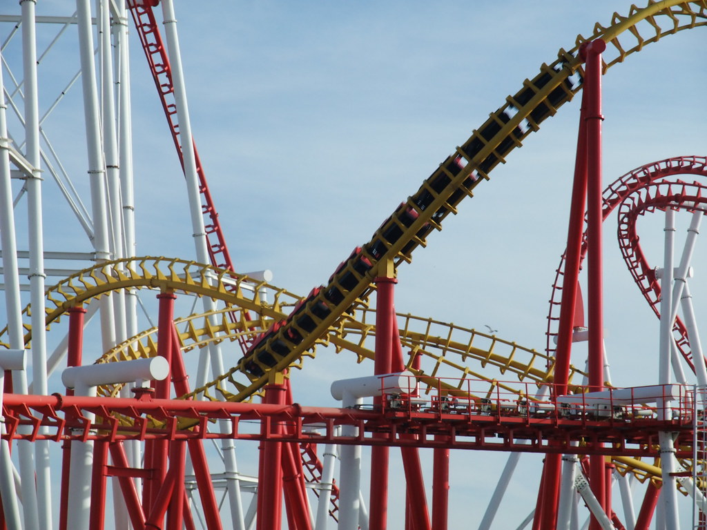 10 quick roller coaster facts to celebrate national roller coaster day -  ABC7 Chicago